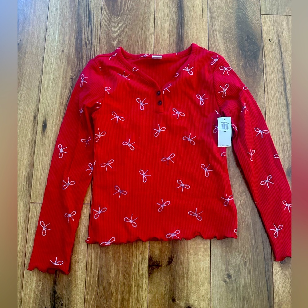 BRAND NEW Girls’ Long Sleeve Bow Top!
